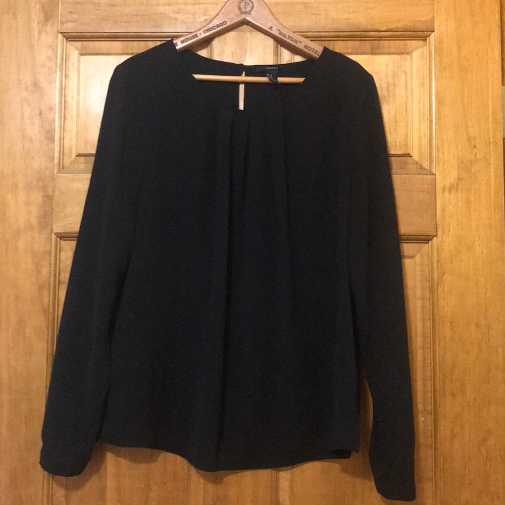 BLACK BLOUSE